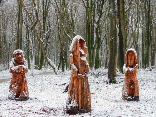 Monniken in de sneeuw
